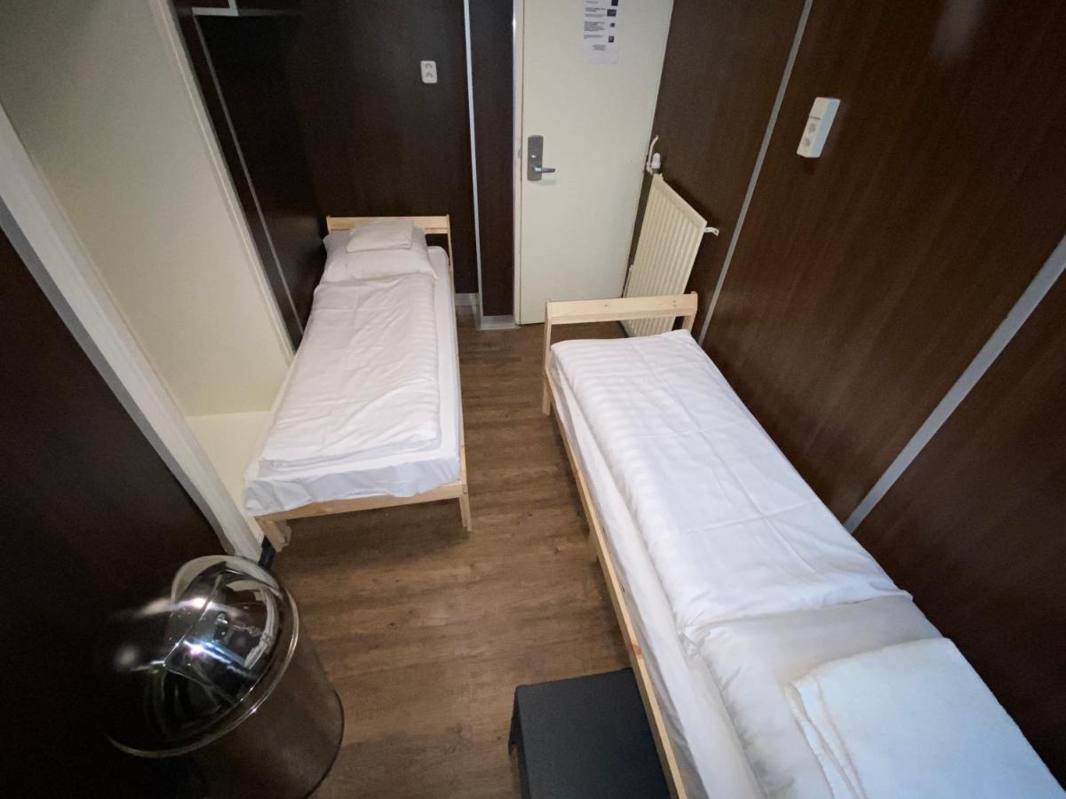 Zweibettzimmer mit Gemeinschaftsbad